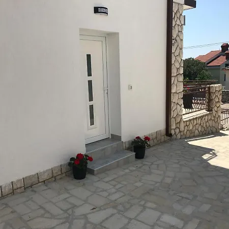 Apartment Irena *