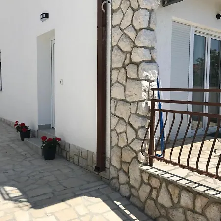 Irena * 德拉马利